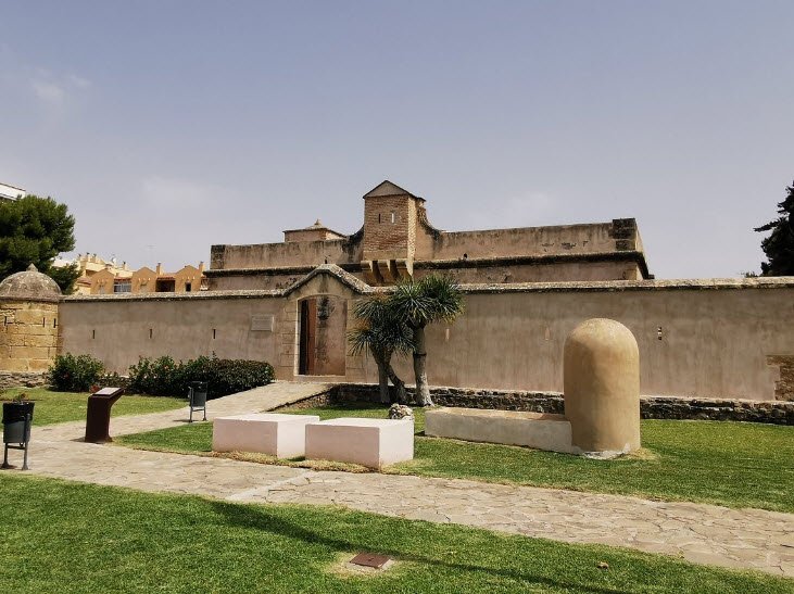 Ruinas del Castillo árabe de Bezmiliana, Spain